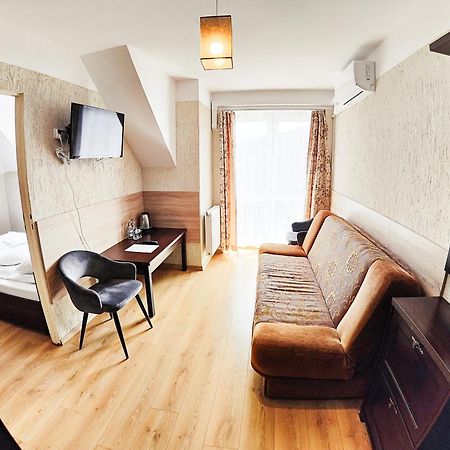 Amelia Zdroj Medical & Spa Iwonicz-Zdrój Exteriör bild