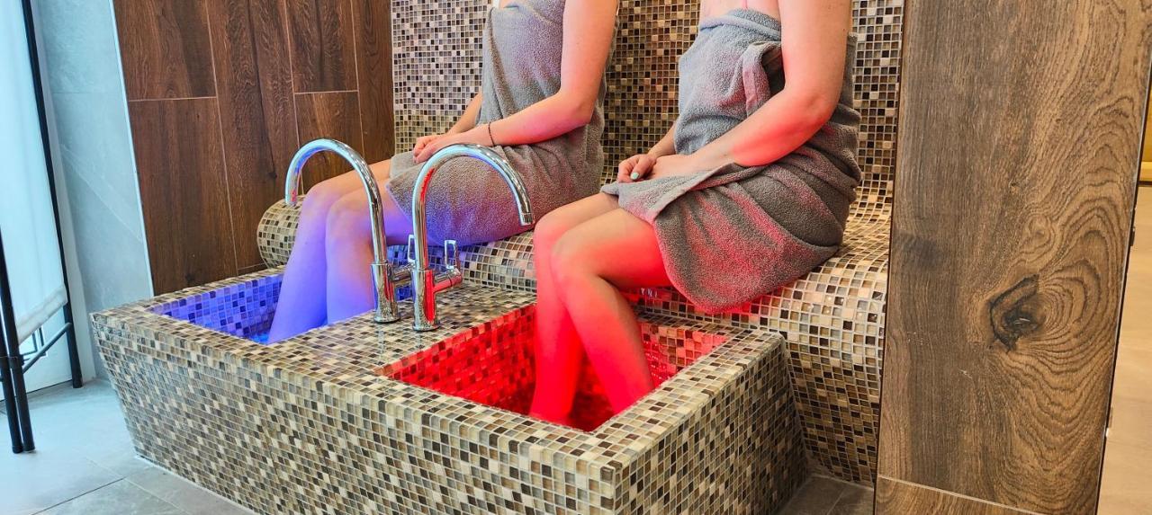 Amelia Zdroj Medical & Spa Iwonicz-Zdrój Exteriör bild