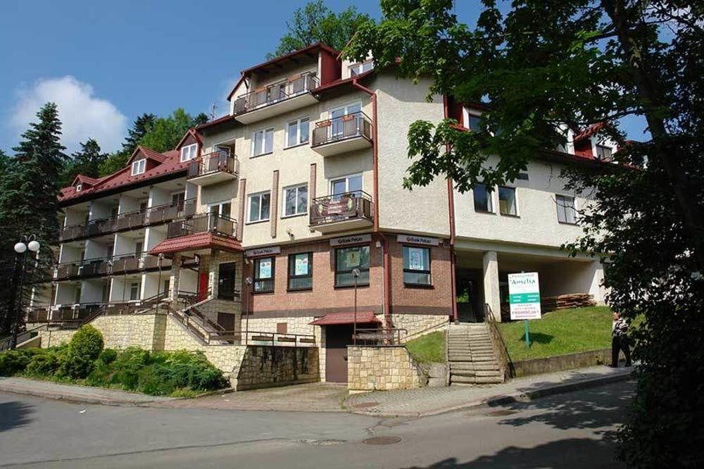 Amelia Zdroj Medical & Spa Iwonicz-Zdrój Exteriör bild