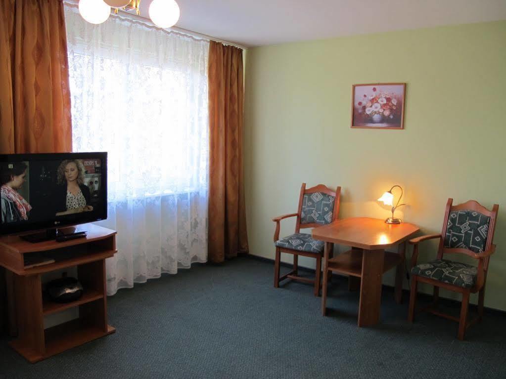 Amelia Zdroj Medical & Spa Iwonicz-Zdrój Exteriör bild